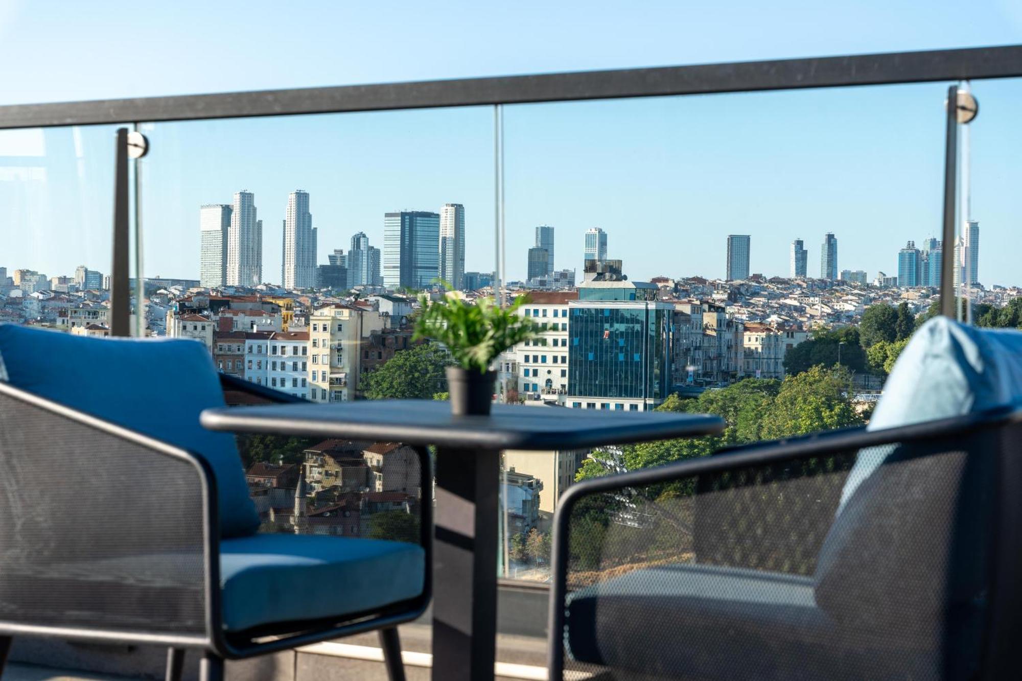 The Central House Istanbul Galata Ostello Esterno foto